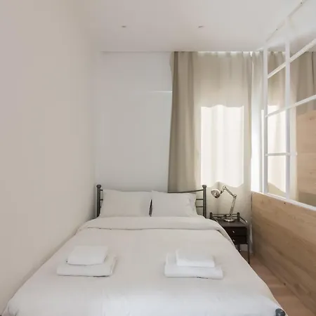 & Cozy 1 Bedroom