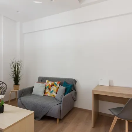 Apartment & Cozy 1 Bedroom